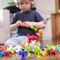 Set de constructie cu 44 de piese cu ventuze, Fat Brain Toys, Squigz Deluxe