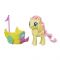 Figurina My Little Pony Friendship si Magic - Fluttershy si sareta regala 