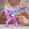 Figurina My Little Pony cu aripi stralucitoare Twilight Sparkle