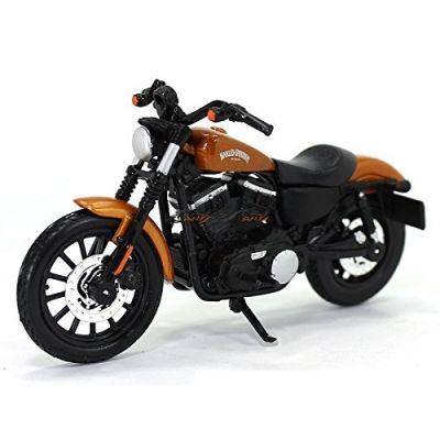 Motocicleta Maisto Harley-Davidson, 118-Model 2014 Sportster Iron 883