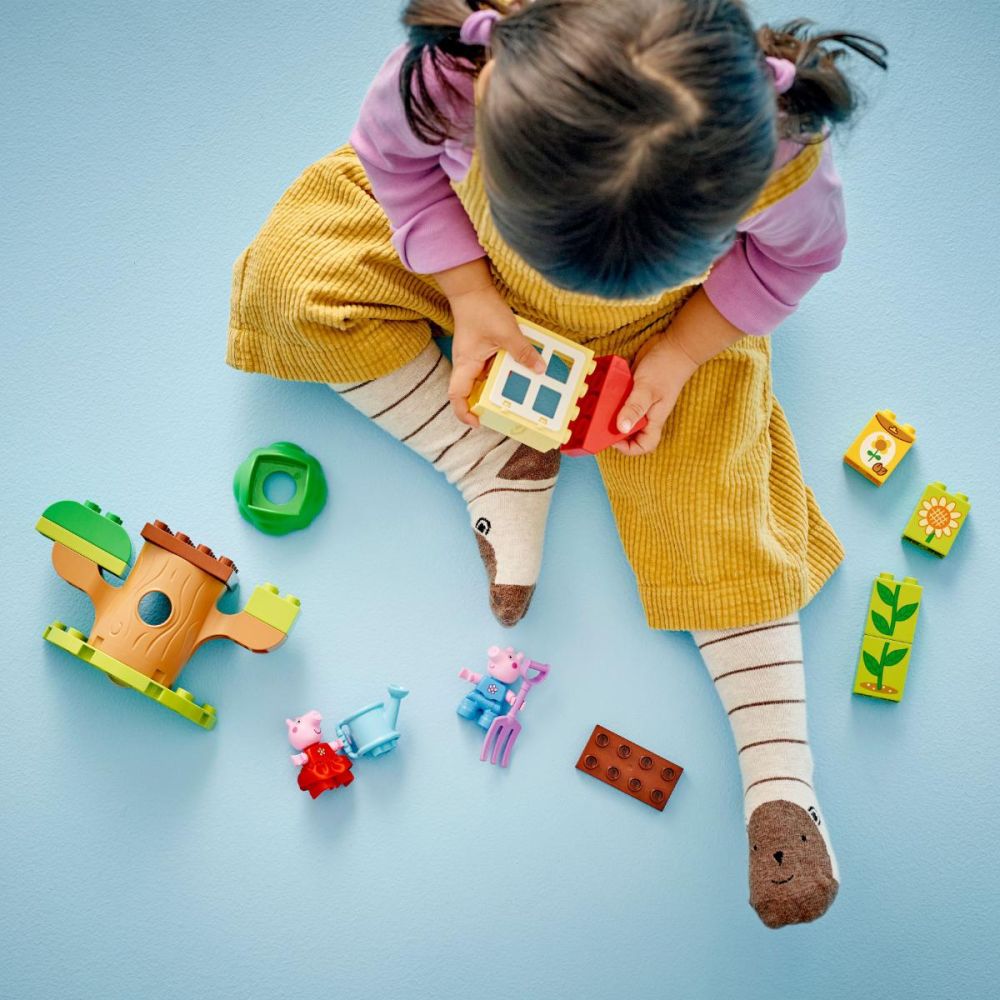 LEGO® DUPLO® - Gradina si casa din copac a purcelusei Peppa (10431)