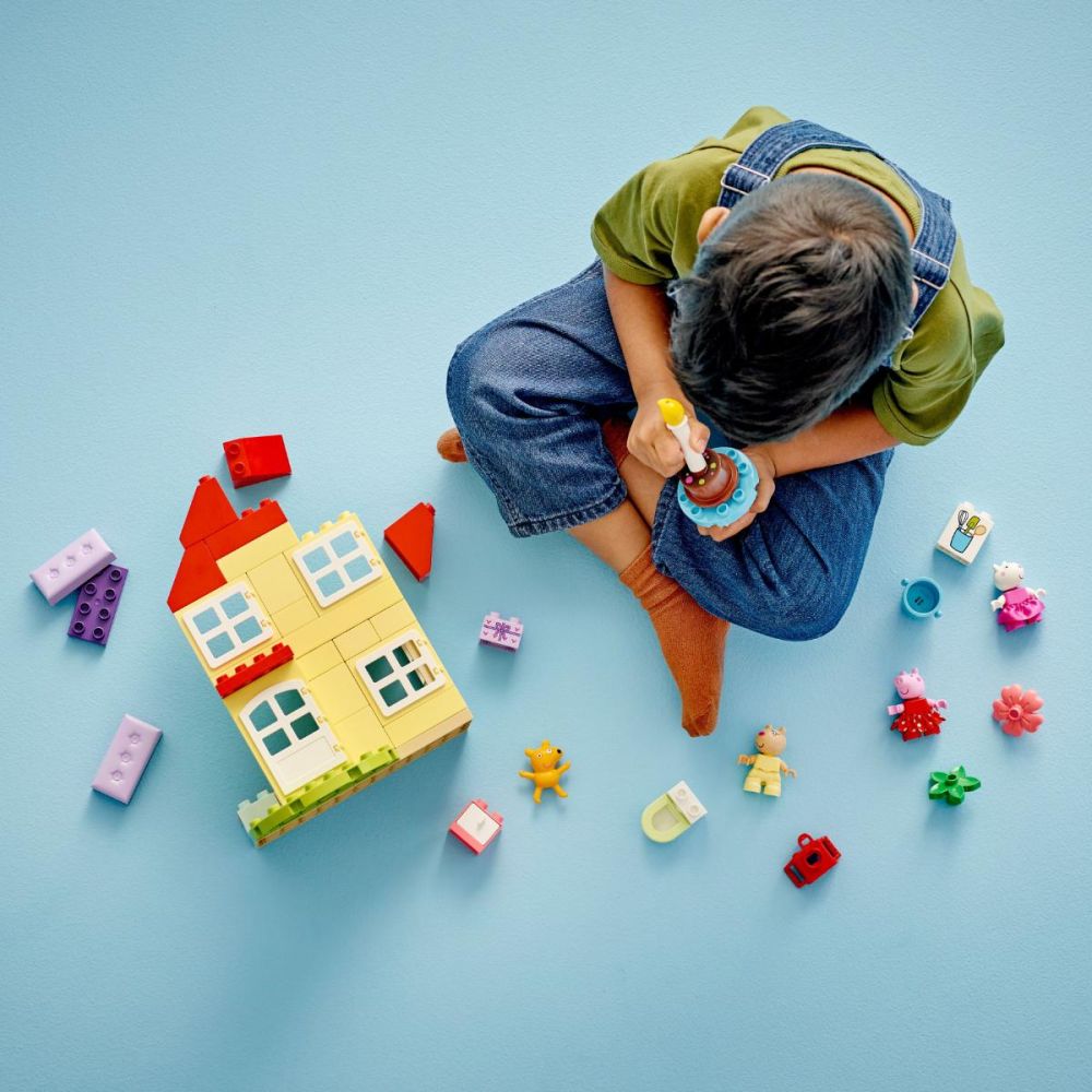 LEGO® DUPLO® - Casa aniversara a Purcelusei Peppa (10433)