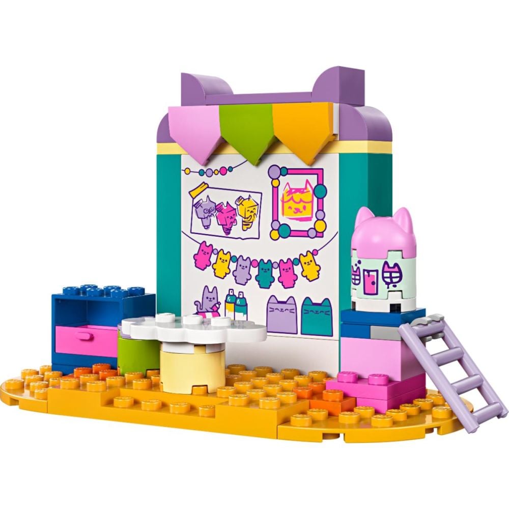 LEGO® Gabbys Dollhouse - Creatii mestesugite cu Bebe Cutiuta (10795)