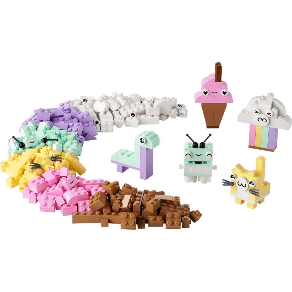 LEGO® Classic - Distractie creativa in culori pastelate (11028)