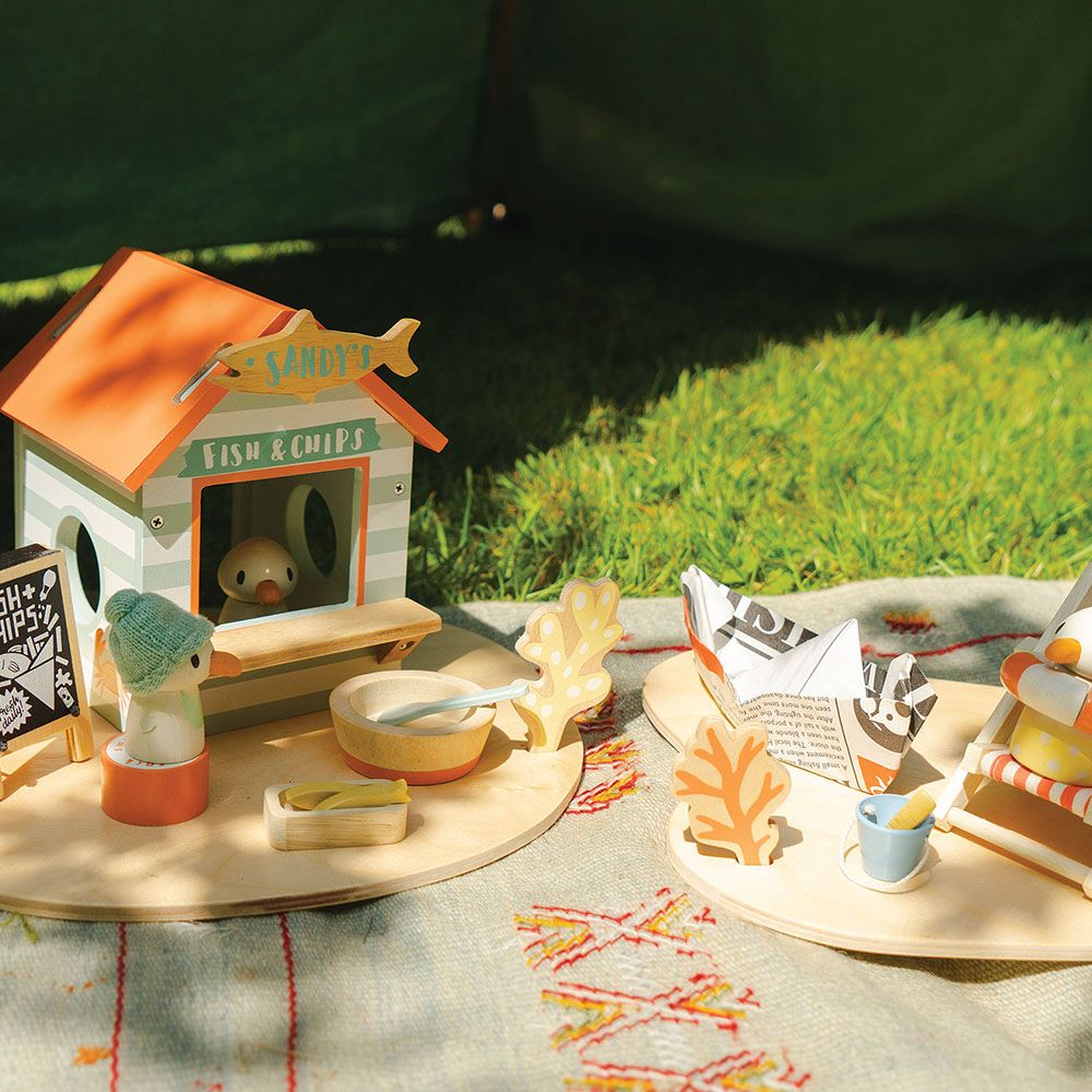 Coliba de pe plaja a lui Sandy, din lemn premium, Tender Leaf Toys