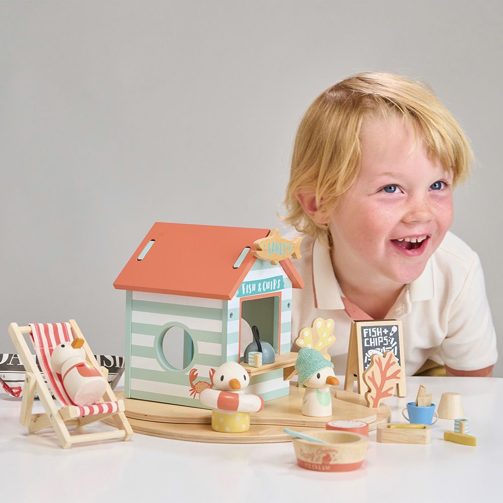 Coliba de pe plaja a lui Sandy, din lemn premium, Tender Leaf Toys