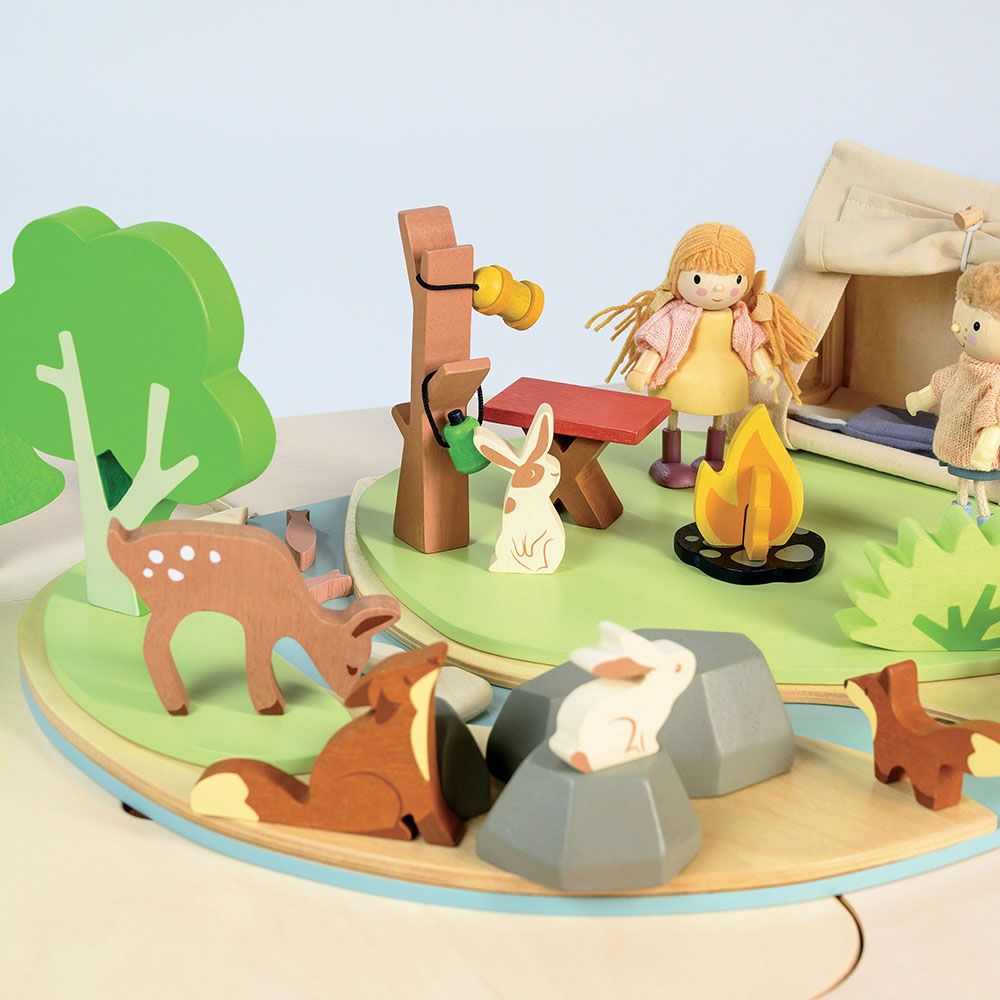 Set de joaca, camping in natura, din lemn premium, Tender Leaf Toys