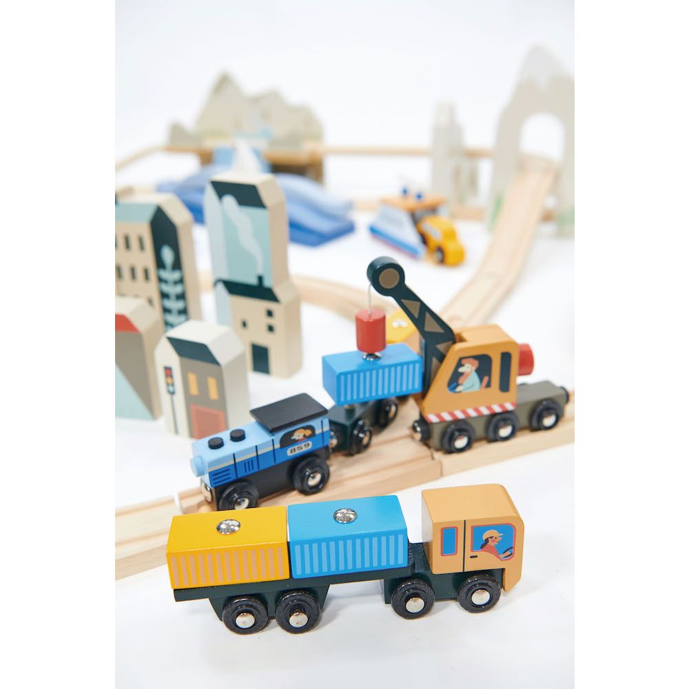 Set de tren cu vedere la munte, Tender Leaf Toys, din lemn premium