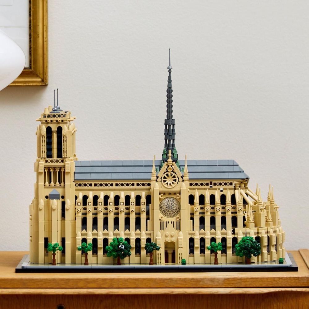 LEGO® Architecture - Notre-Dame de Paris (21061)