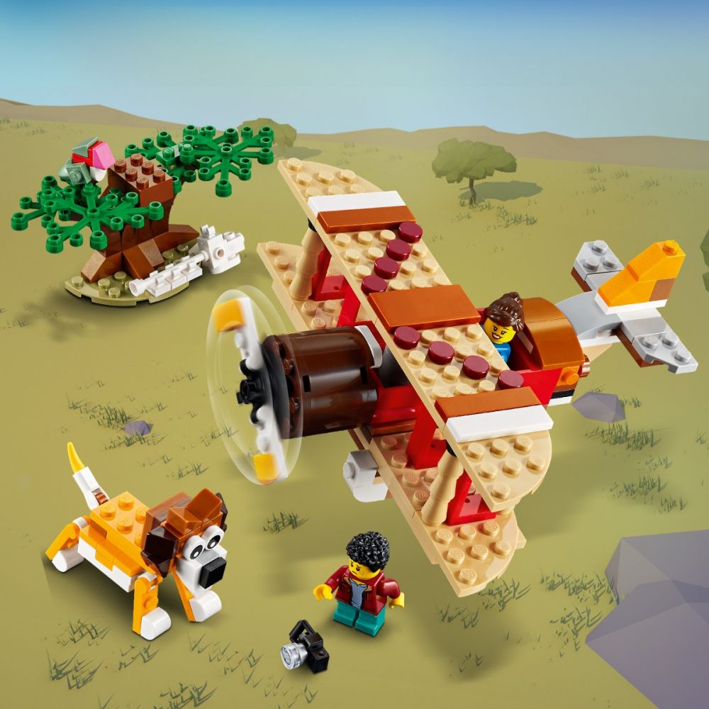 LEGO® Creator - Casuta din copac cu animale salbatice din safari (31116)