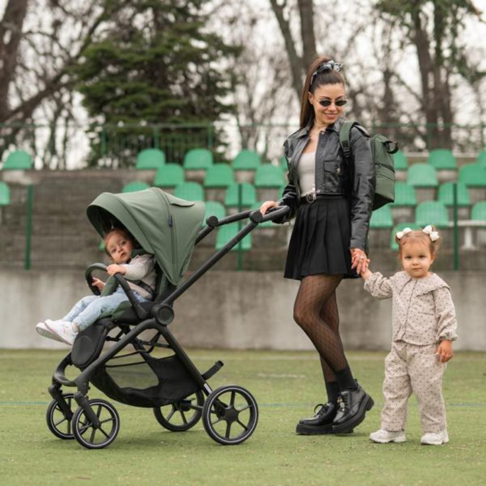 Carucior set 2 in 1, Lorelli Venice, cos landou individual, cadru din aluminiu, sezut reversibil, pana la 22 Kg, Black