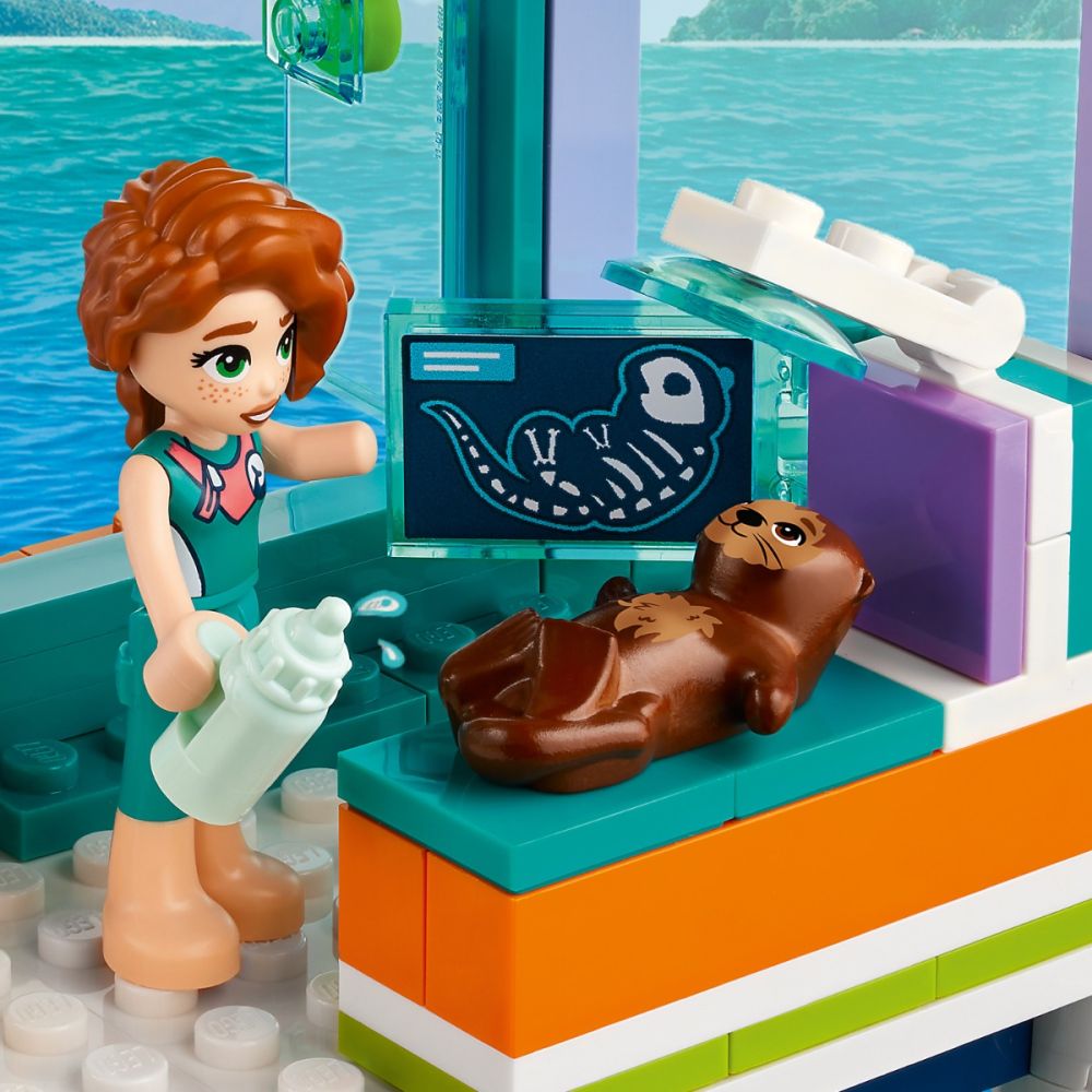 LEGO® Friends - Centru de salvare pe mare (41736)