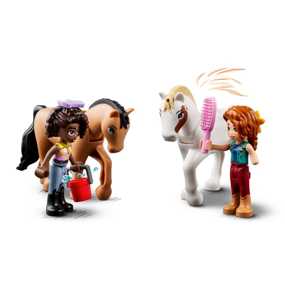 LEGO® Friends - Grajdul pentru cai al lui Autumn (41745)