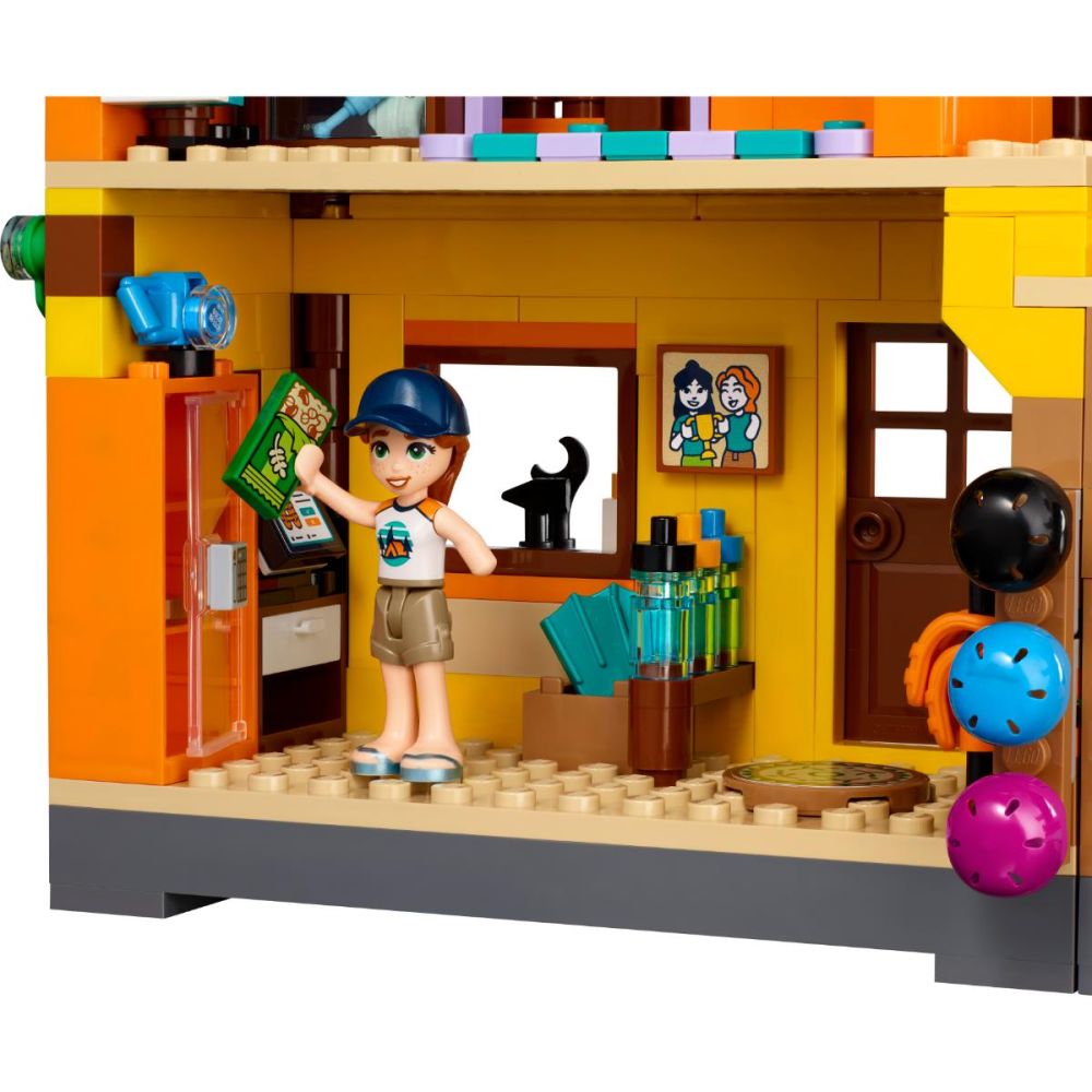 LEGO® Friends - Sporturi nautice in tabara de aventuri (42626)