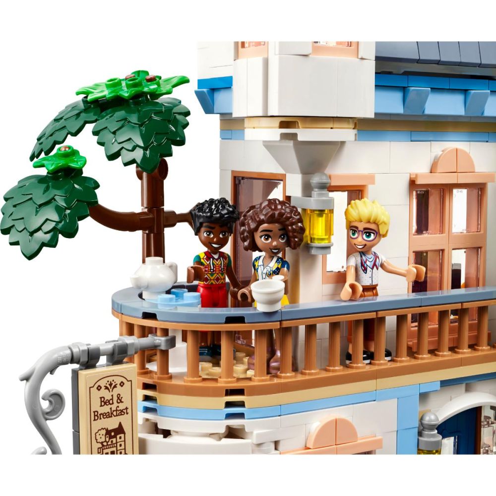 LEGO® Friends - Castelul-pensiune (42638)