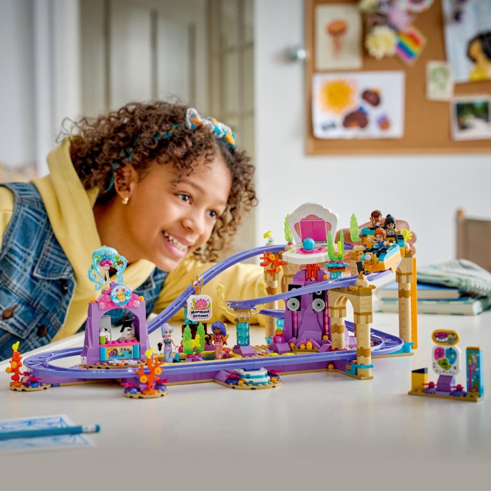 LEGO® Friends - Roller-coaster cu sirene (42703)