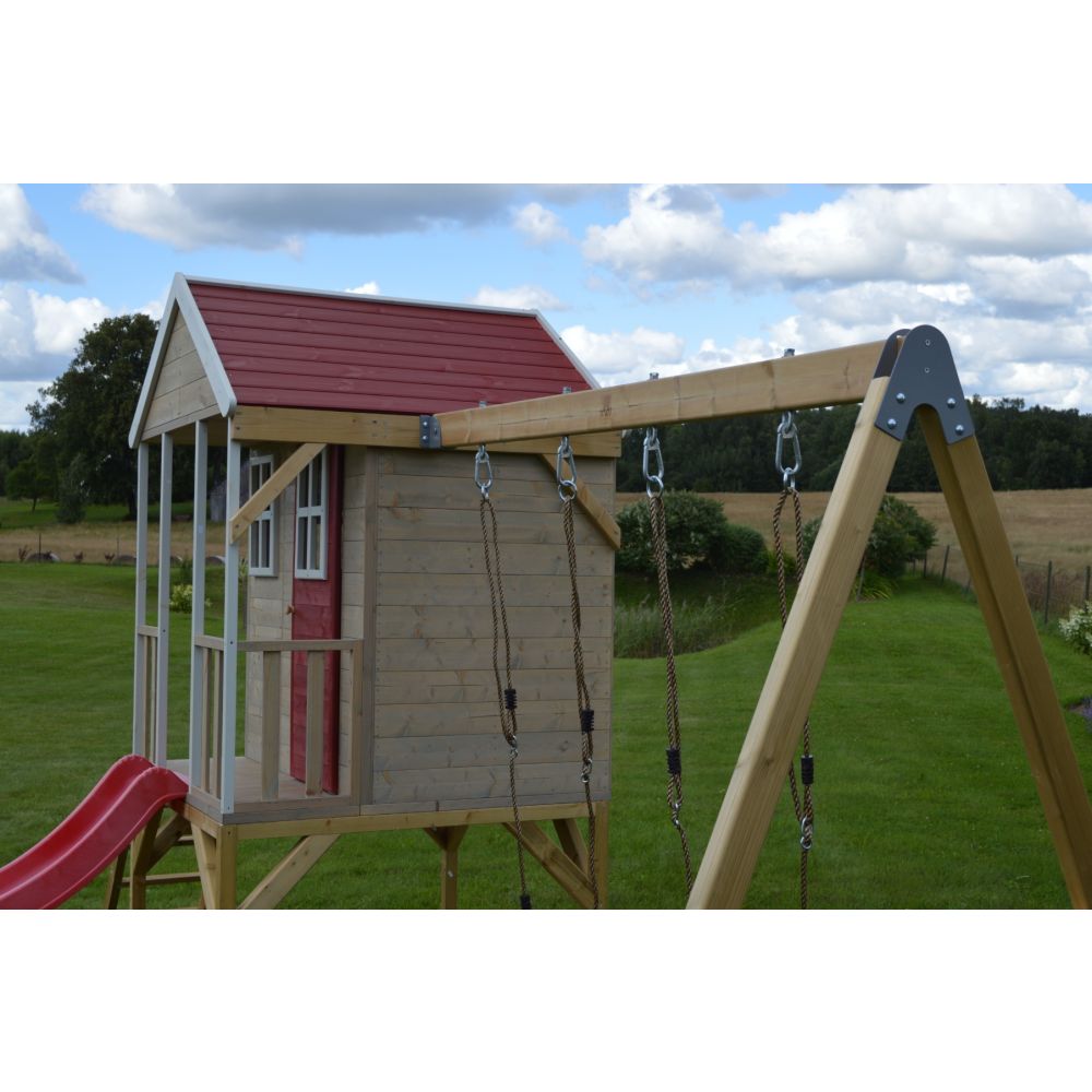 Casuta Wendi Toys Nordic Adventure House, cu loc pentru nisip, tobogan, leagan dublu, modul sport, bucatarie