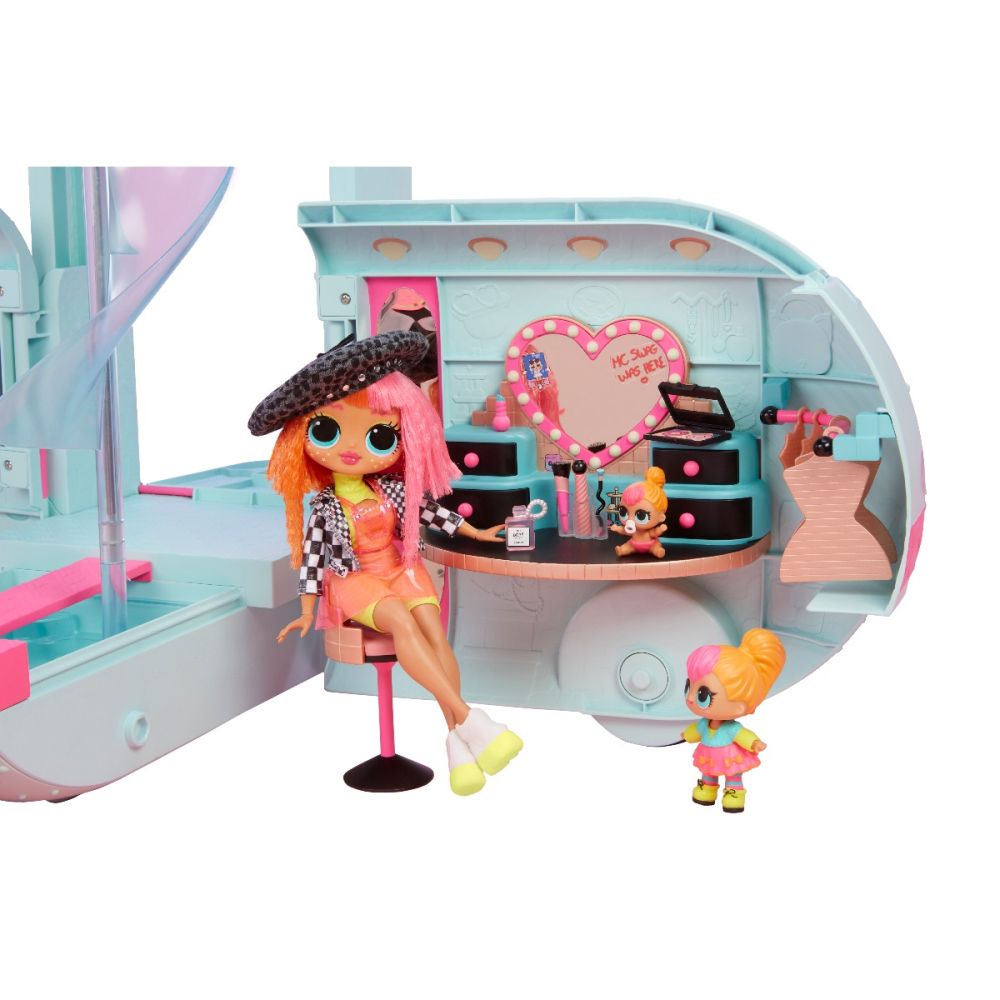 LOL Surprise Glamper 2 in 1, Set de joca cu 55 de surprize