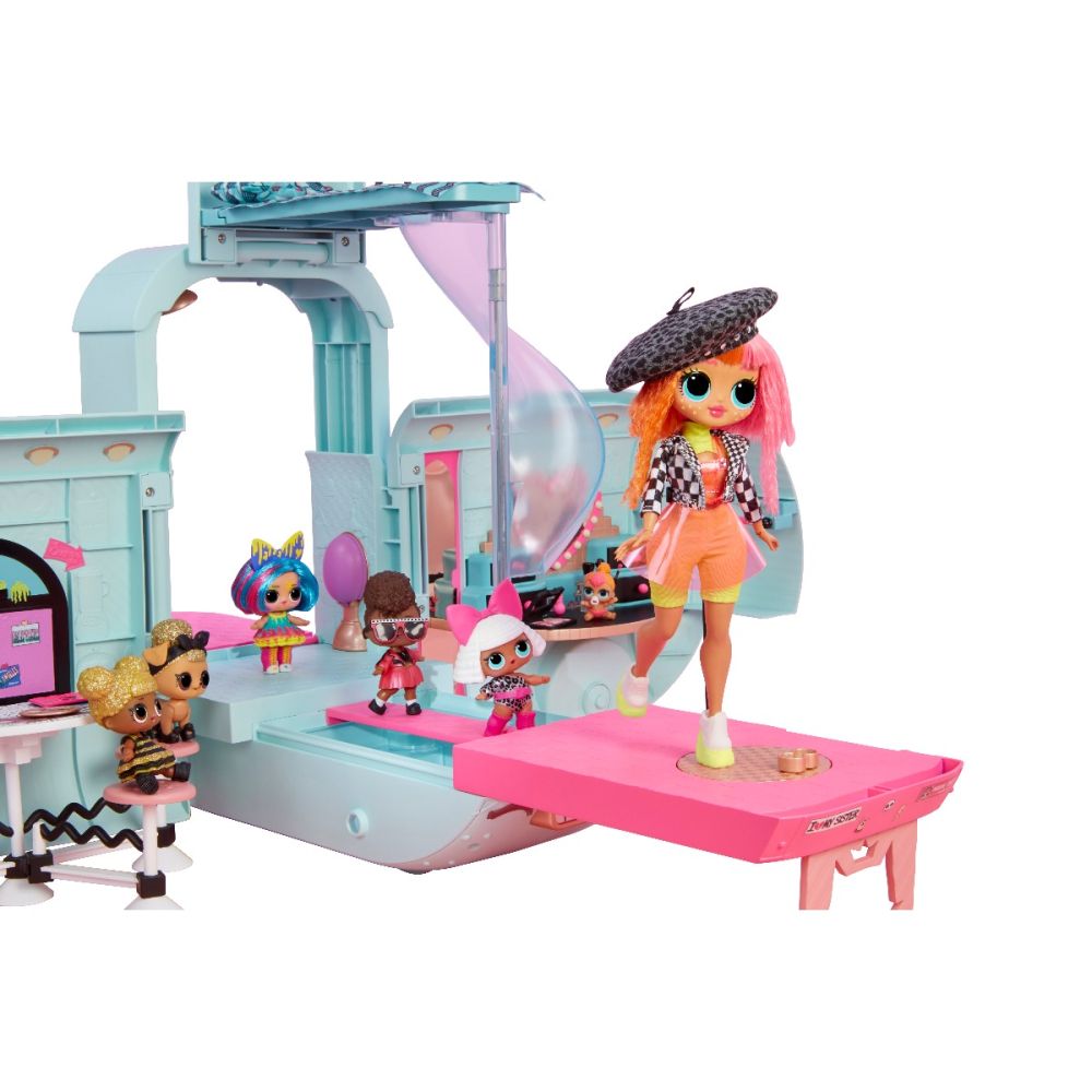 LOL Surprise Glamper 2 in 1, Set de joca cu 55 de surprize