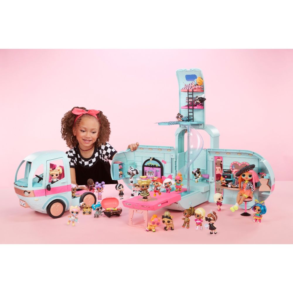 LOL Surprise Glamper 2 in 1, Set de joca cu 55 de surprize