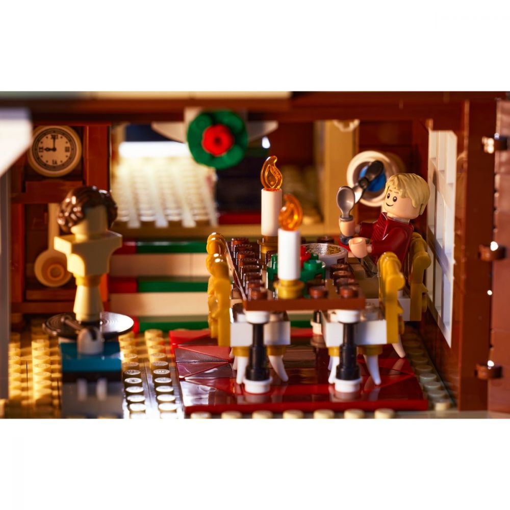 LEGO® Ideas - Singur Acasa (21330)