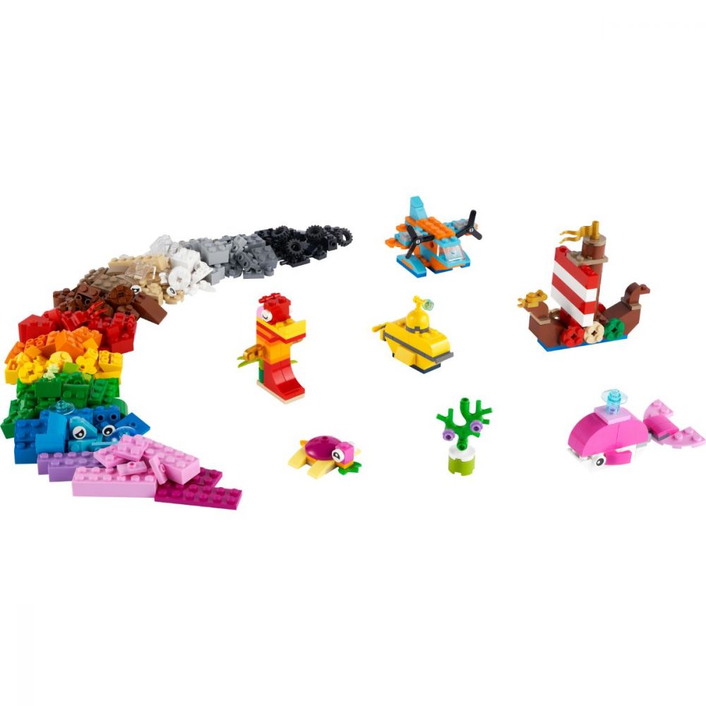 LEGO® Classic - Distractie creativa in ocean (11018)