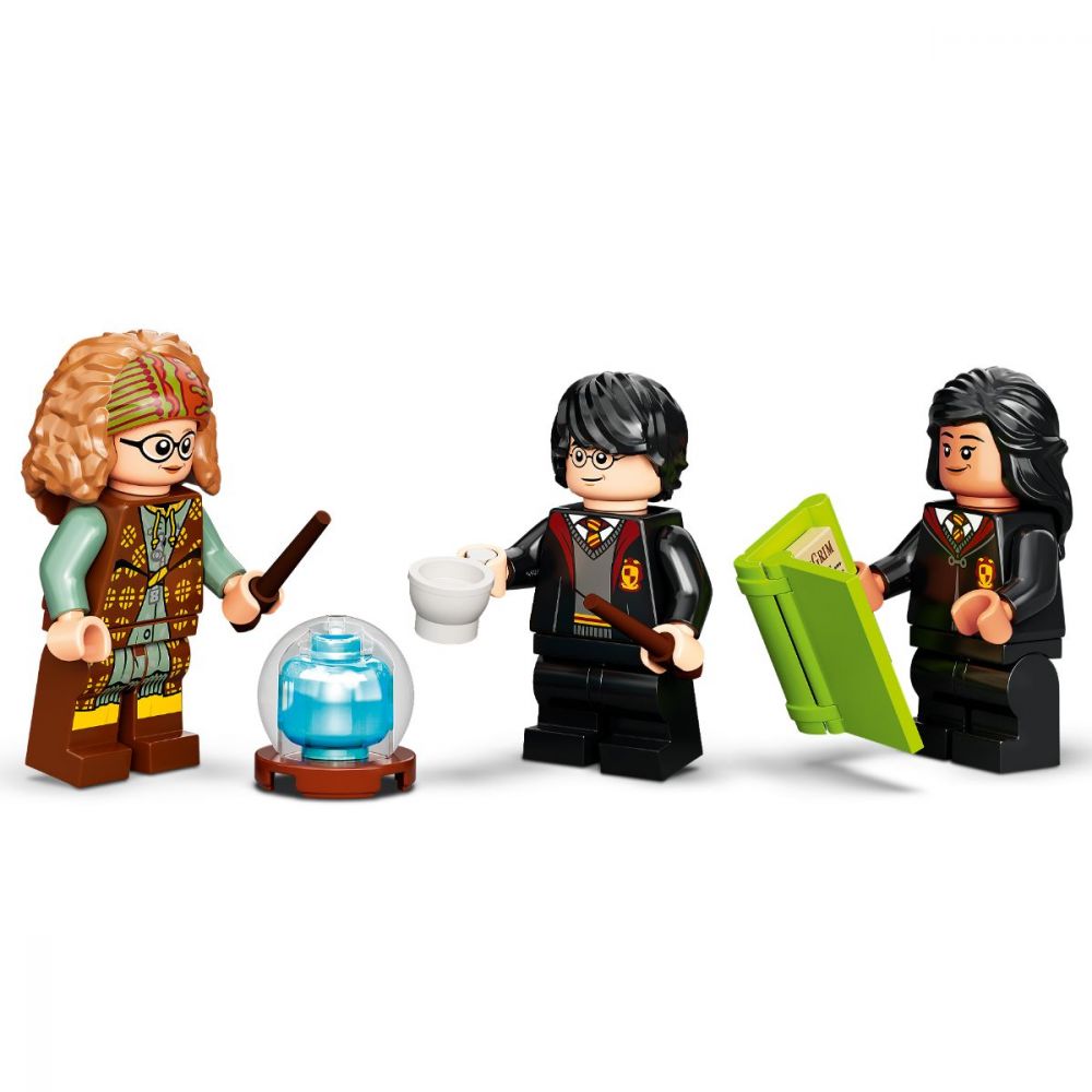 LEGO® Harry Potter - Hogwarts Lectia de Divinatie (76396)