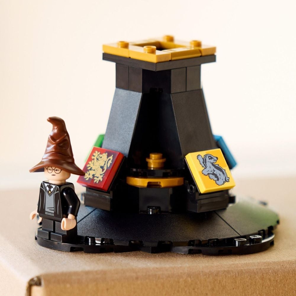 LEGO® Harry Potter - Jobenul magic vorbitor (76429)