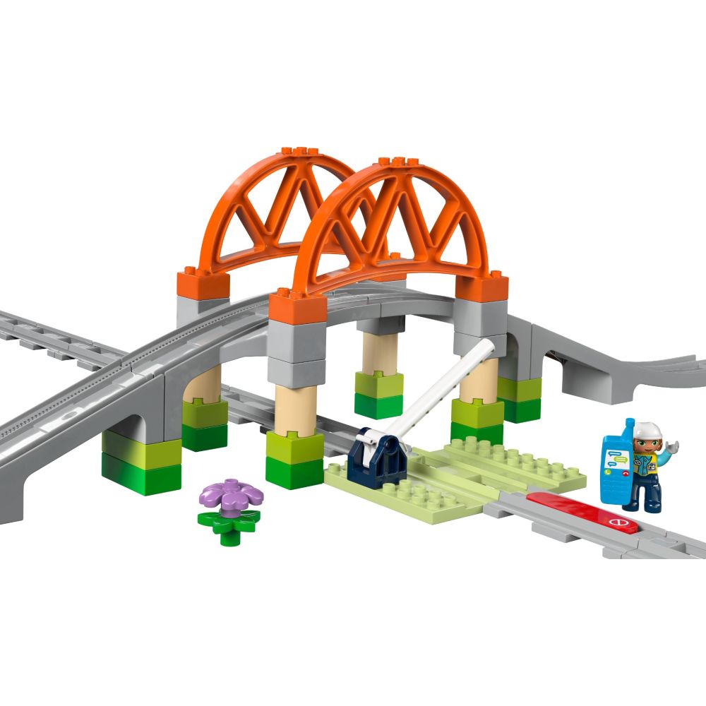 LEGO® DUPLO® - Set de extindere Pod si sine de cale ferata (10426)