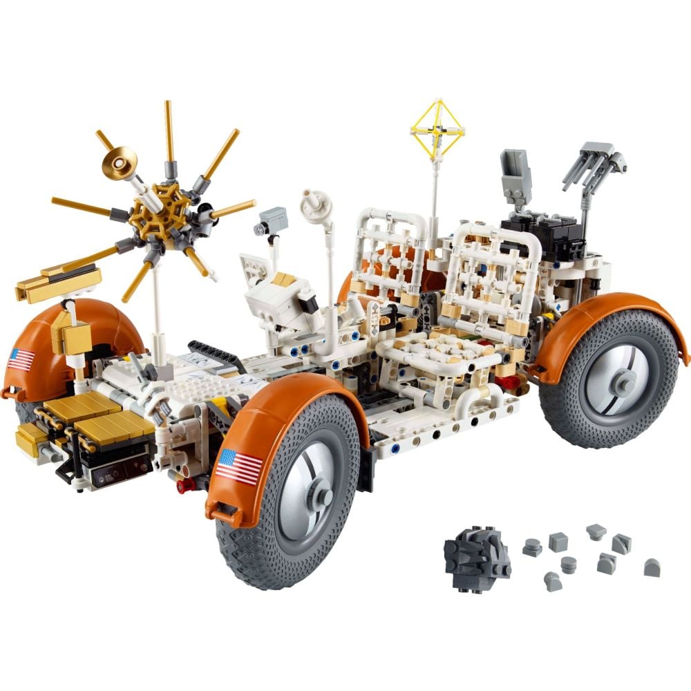 LEGO® Technic - Roverul selenar din misiunile Nasa Apollo (42182)
