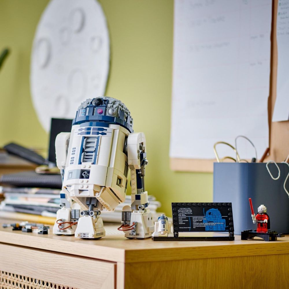 LEGO® Star Wars - R2-D2 (75379)