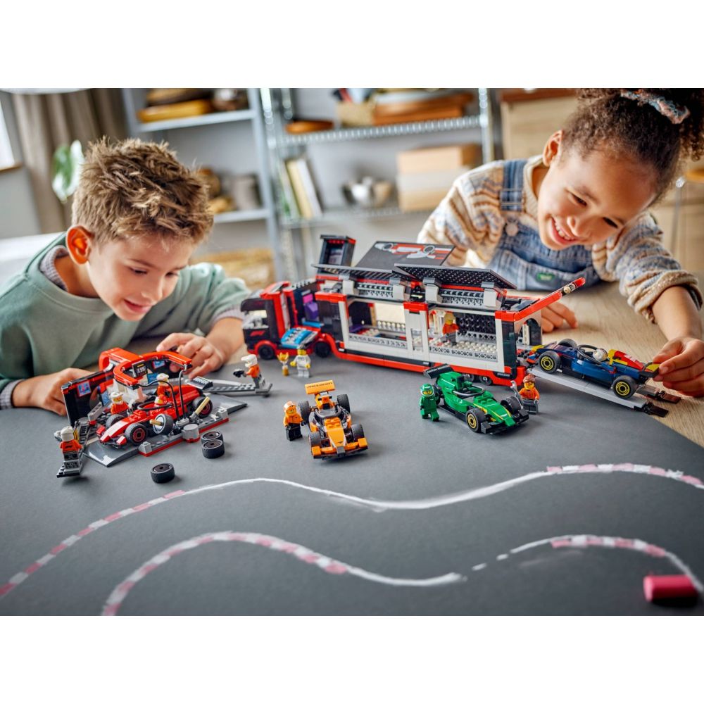 LEGO® City - Camion F1 cu masinile F1 RB20 si AMR24 (60445)