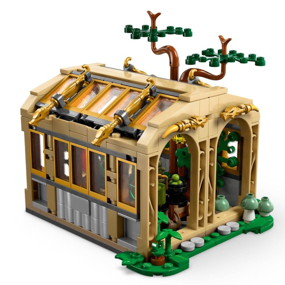 LEGO® Harry Potter - Castelul Hogwarts: Lectie de ierbologie (76445)