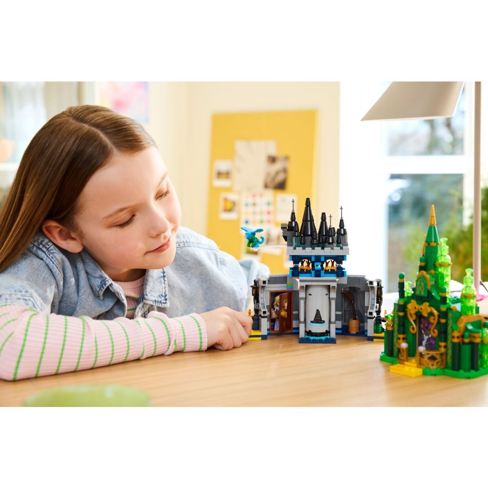 LEGO® Wicked - Emerald City si Castelul Kiamo Ko (75689)