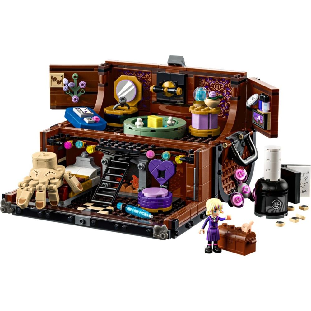 LEGO® Wednesday - Apartamentul lui Mana (76785)