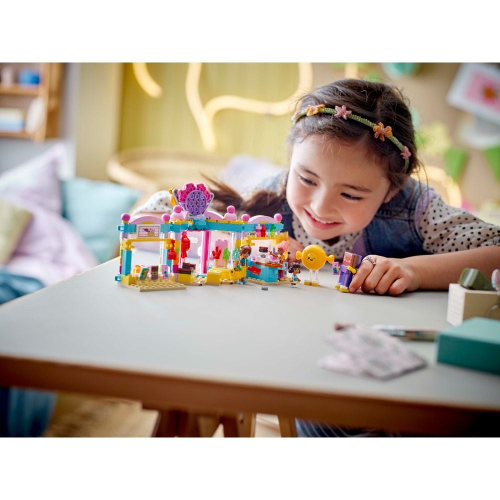 LEGO® Friends - Magazin de dulciuri din orasul Heartlake (42649)