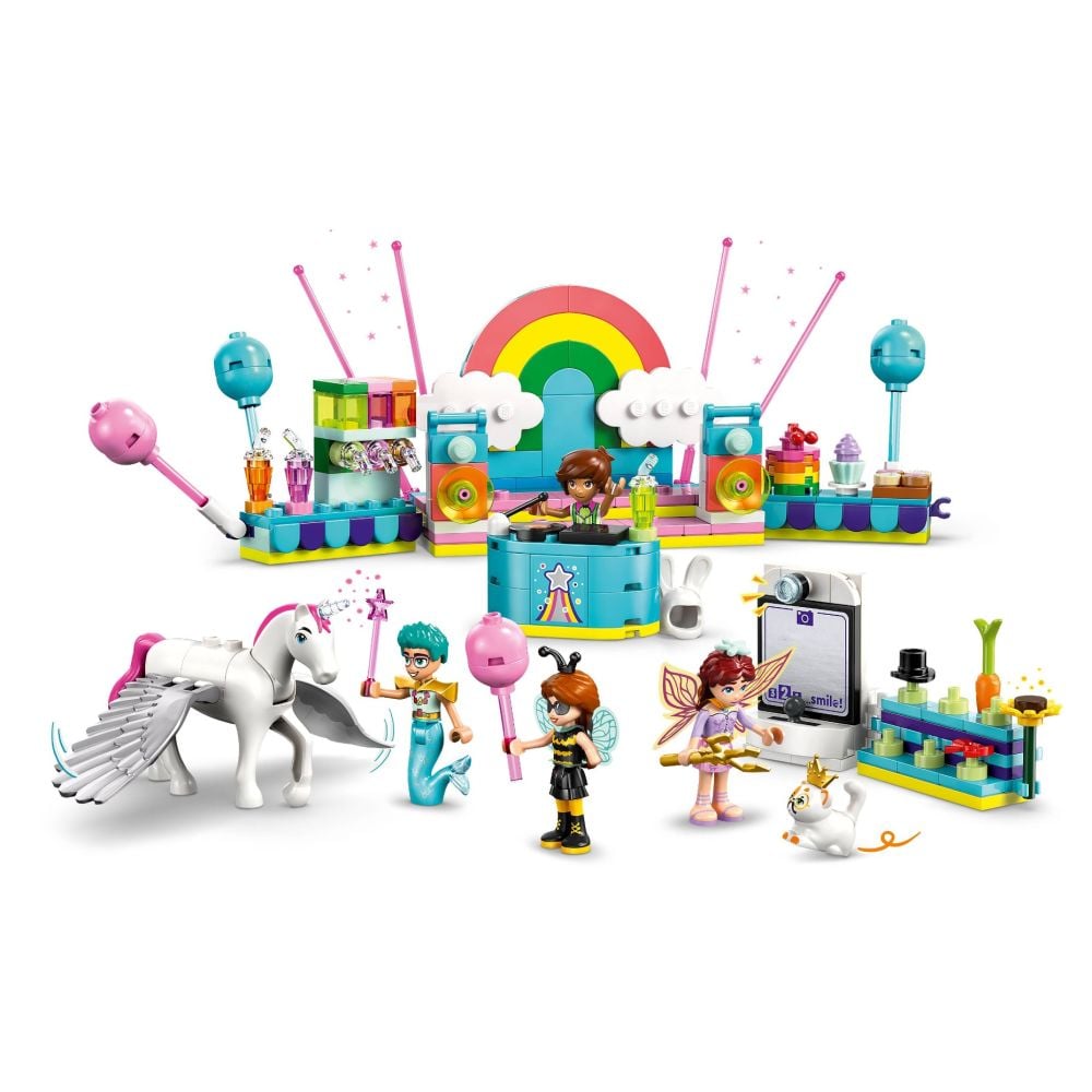 LEGO® Friends - Bal mascat cu unicornul si zana (42661)