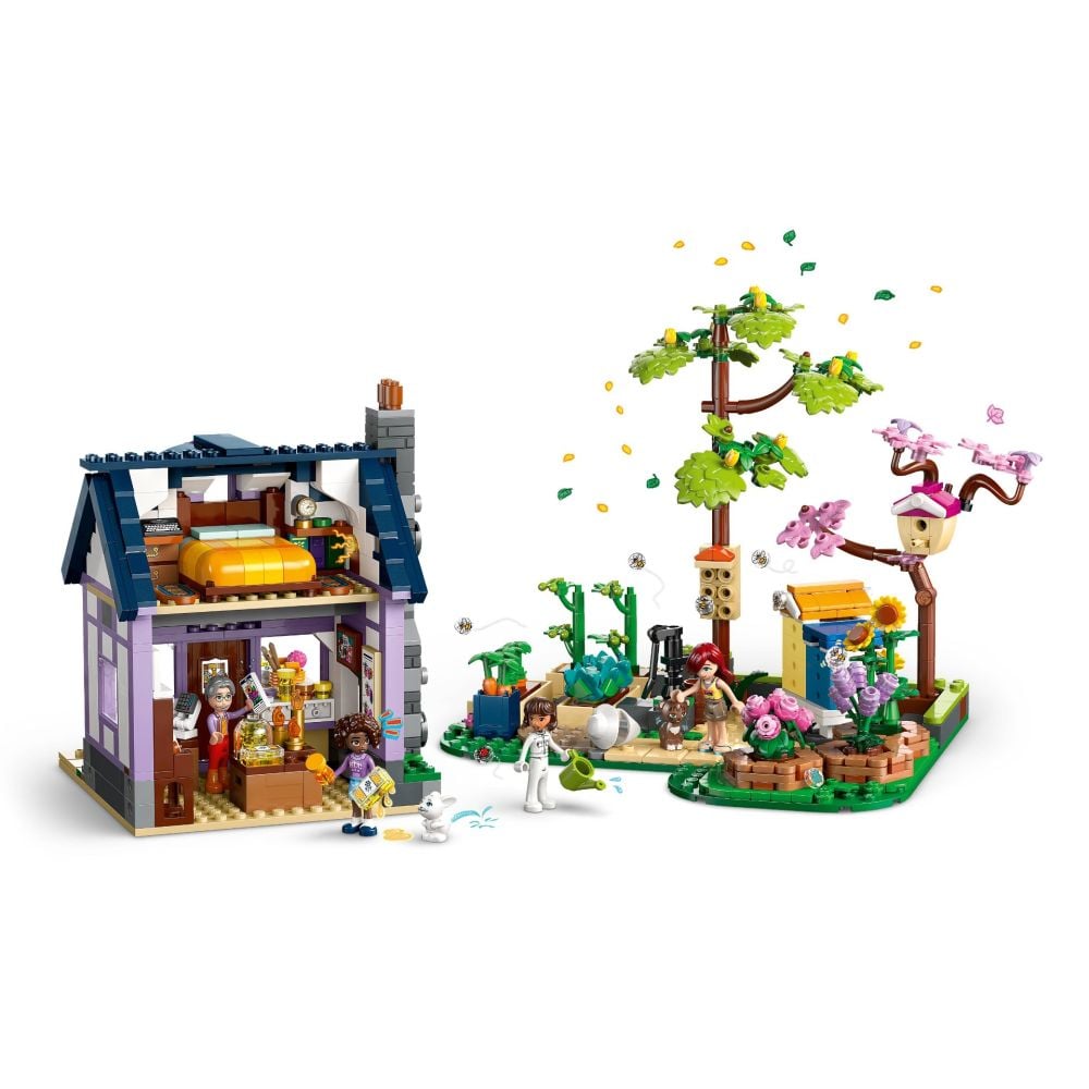 LEGO® Friends - Casa apicultorilor si gradina cu flori (42669)