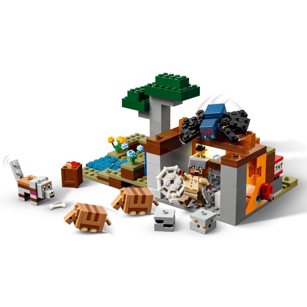 LEGO® Minecraft - Expeditia de minerit cu Tatu (21269)