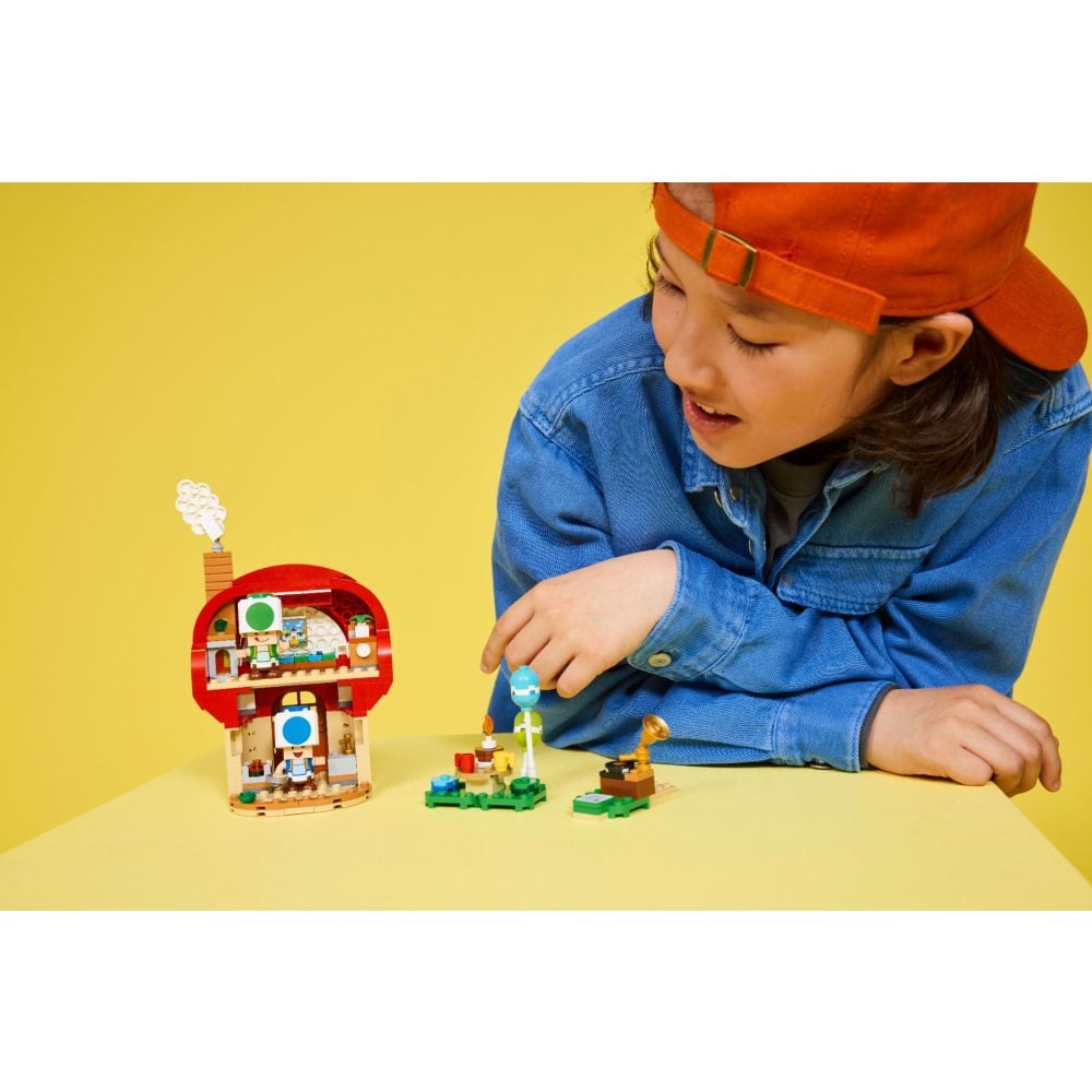 LEGO® Super Mario - Petrecere acasa la Toad (72041)