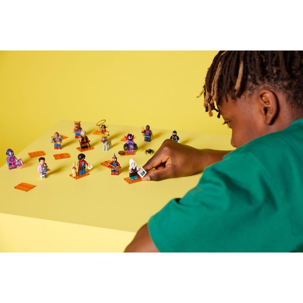 LEGO® Minifigures - Omul Paianjen: Prin lumea paianjenului (71050)