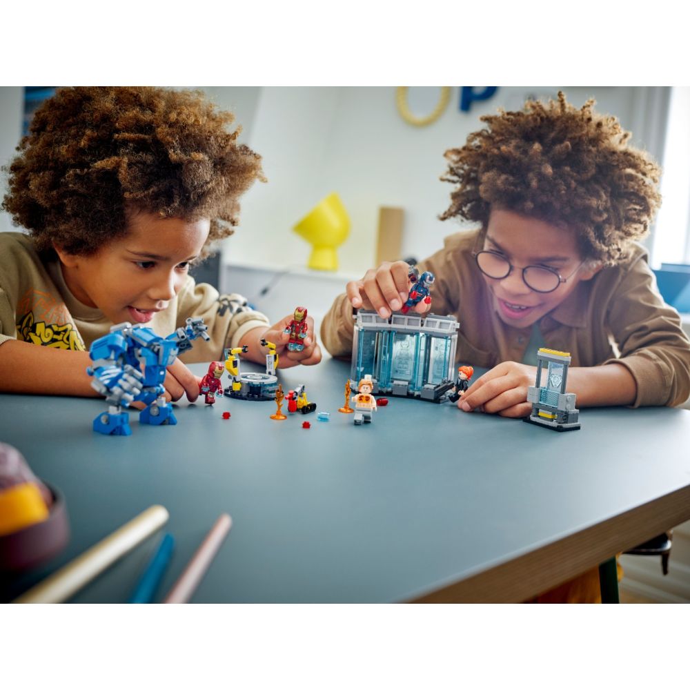 LEGO® Super Heroes - Laboratorul lui Iron Man: Sala armurilor (76315)