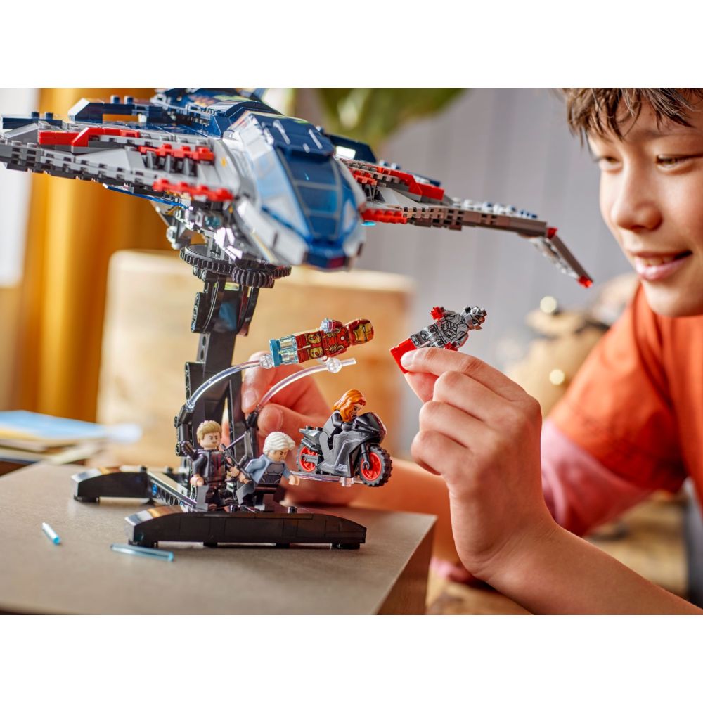 LEGO® Super Heroes - Quinjet din Razbunatorii: Sub semnul lui Ultron (76325)
