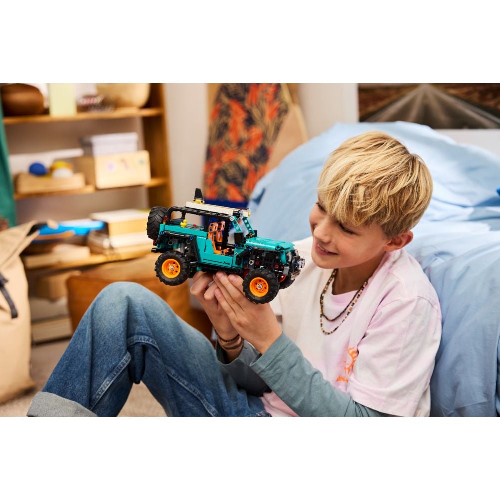 LEGO® Technic - SUV-ul Jeep Wrangler Rubicon (42227)