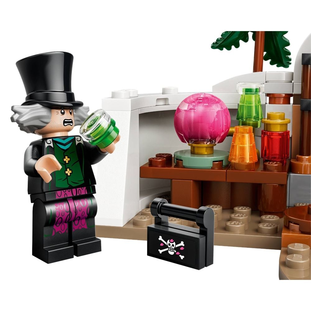 LEGO® ONE PIECE - Ascunzatoarea doctorului Hiriluk (75641)