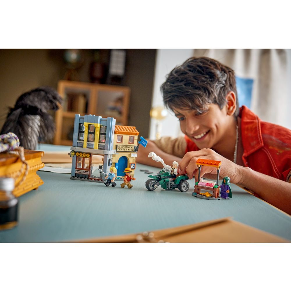 LEGO® ONE PIECE - Infruntare cu capitanul Smoker (75642)