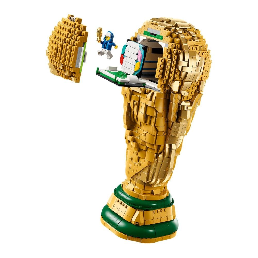 LEGO® Editions - Trofeul oficial al Cupei Mondiale FIFA (43020)