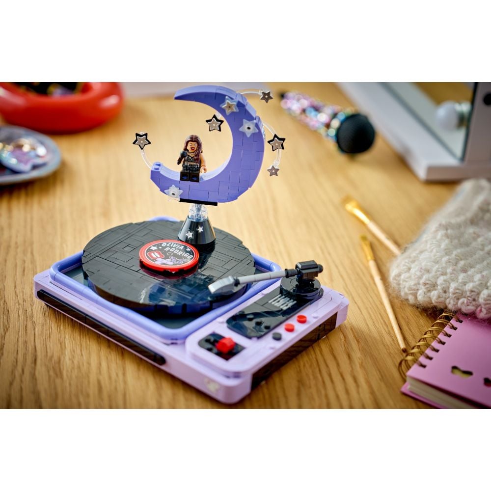 LEGO® Editions - Luna din concertele Oliviei Rodrigo (43029)