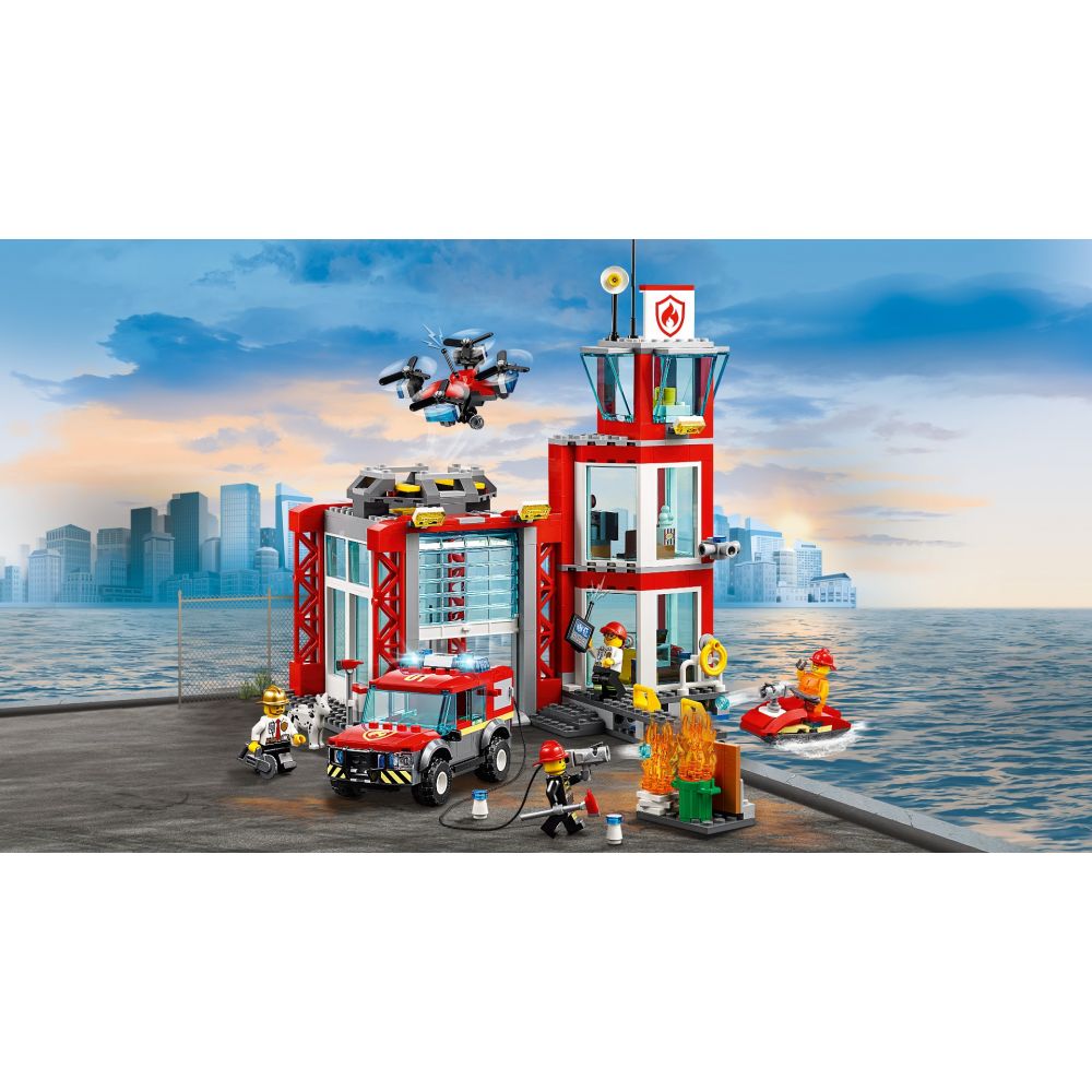LEGO® City - Statie de pompieri (60215)