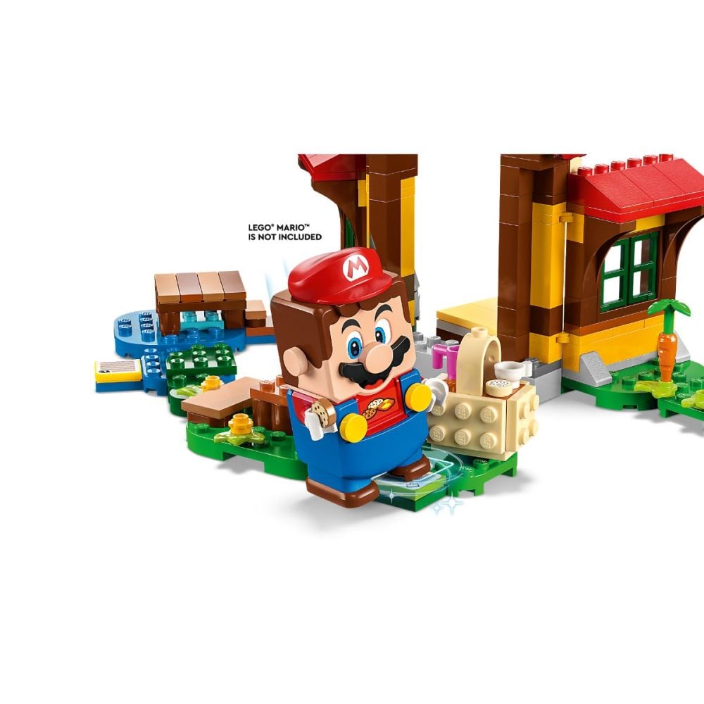 LEGO® Super Mario - Set de extindere Picnic la casa lui Mario (71422)